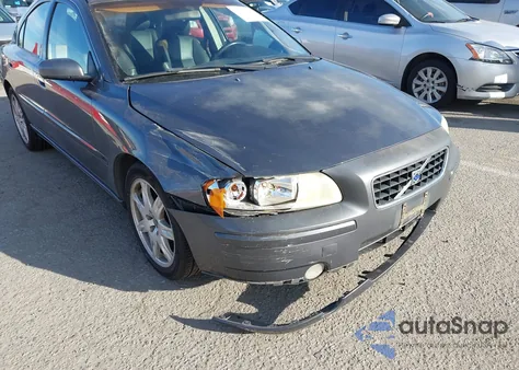 2005 Volvo S60 2.5T z USA, uszkodzony, nr VIN YV1RS592352428802